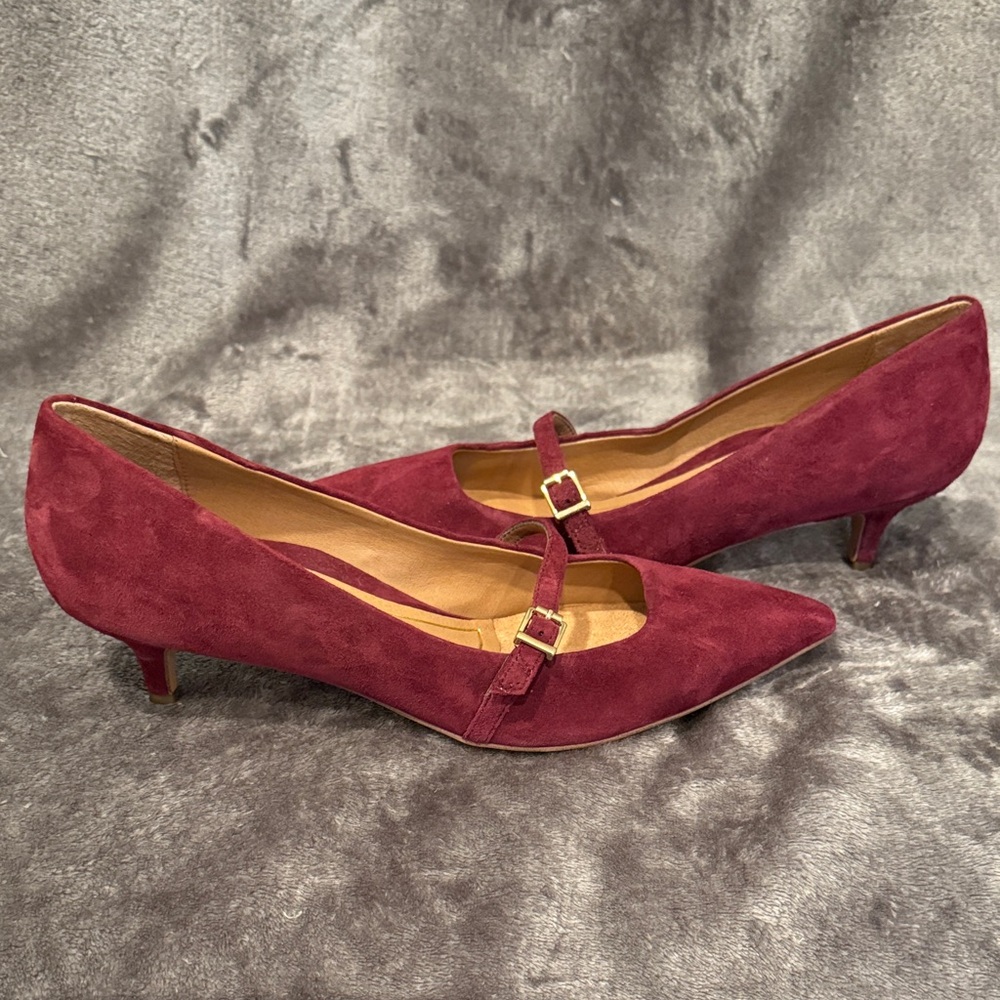 Vionic Burgundy Suede Kitten Heeled Pumps Minnie Size 9.5